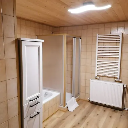 Haus Alpina 公寓